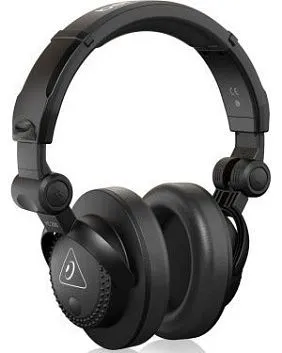 Behringer HC 200 Универсальные закрытые наушники с кабелем.